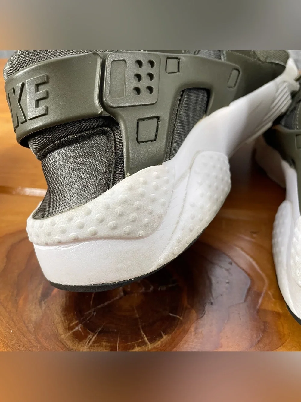 Nike Air Huarache Run Cargo Khaki Green 654275-301 Kids 6.5Y / Womens ~7 to 7.5